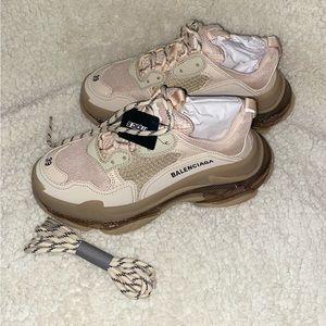 Women Balenciaga Triple S size 39 / 9 nude-tan